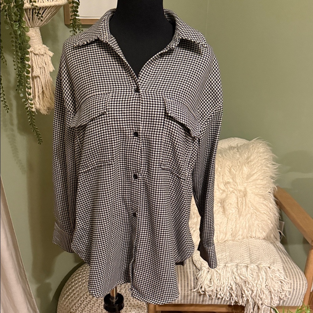 Black and White Houndstooth Button-Up Shacket